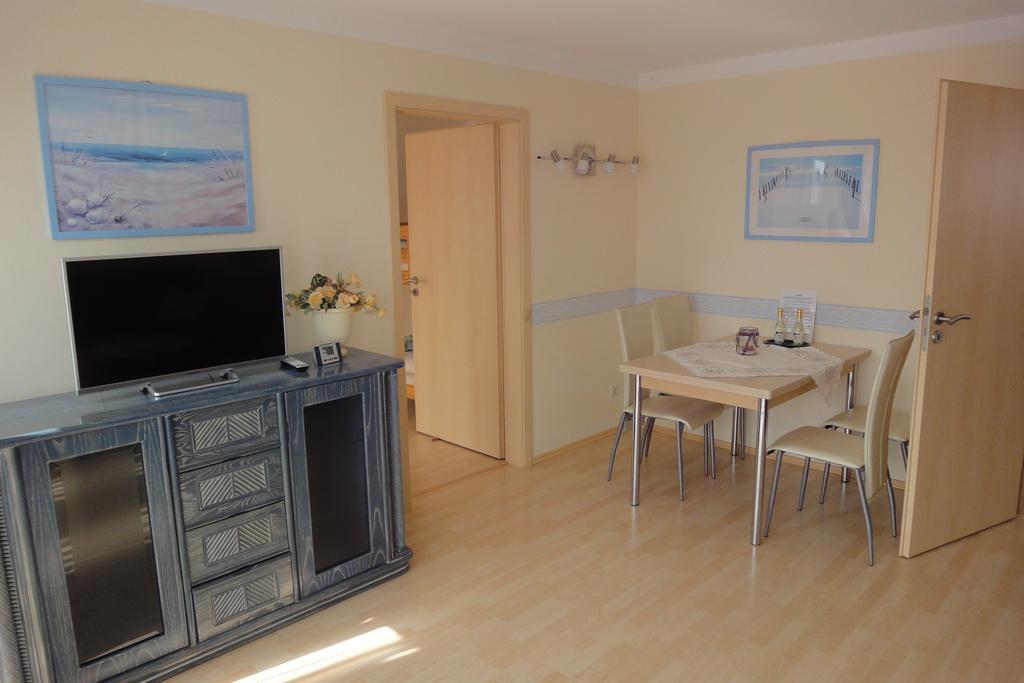 Fritzis Haus Appartamento Dierhagen Esterno foto
